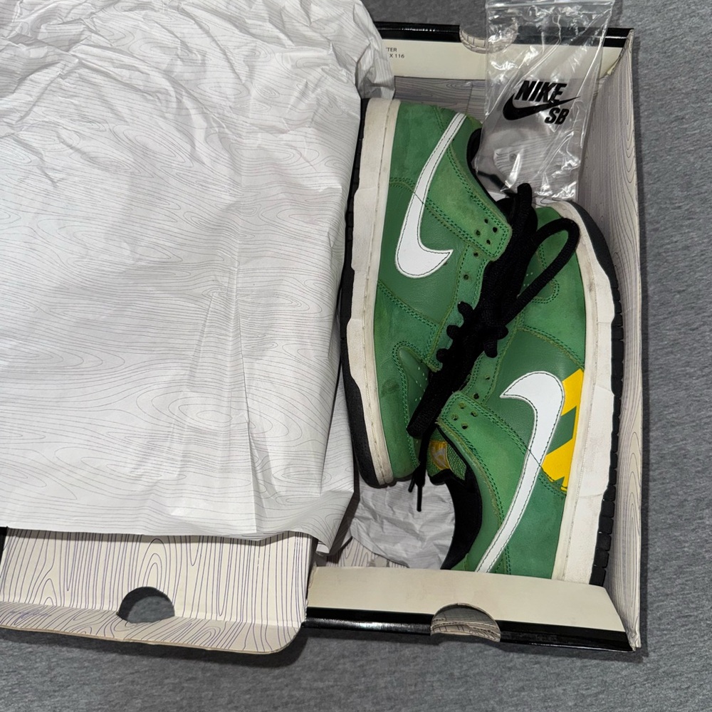 Nike Dunk Low Pro SB Taxi Cab. Grass/ White - Picture 9 of 10